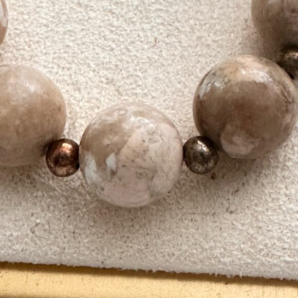 Vintage Earth-Tone Graduated Genuine Agate Beaded Necklace Fish hook clasp - Picture 4 of 8